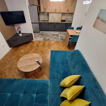 Urban Apartment *