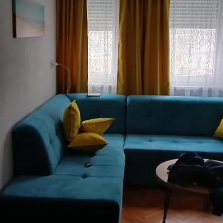 Urban Apartment *