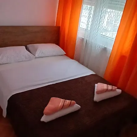 Urban * באניה לוקה