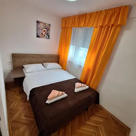 Urban Apartment *